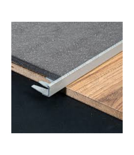 Srebna alumnijumska lajsna