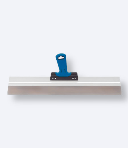 Profesionalna špahtla širine 600mm sa gumenom drškom plave boje